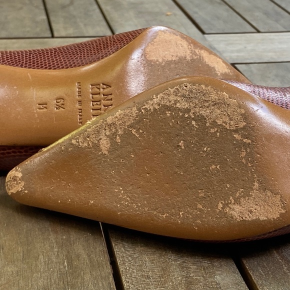 Anne Klein Brown Kitten Heel Pumps sz6.5 Crocodile Alligator Effect - Picture 5 of 5